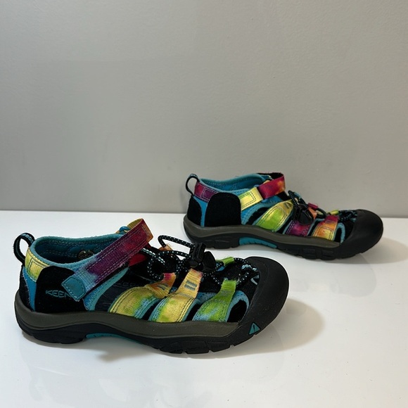 Keen Rainbow Tie Dye Newport H2 Sandals Size 2 - Picture 2 of 16